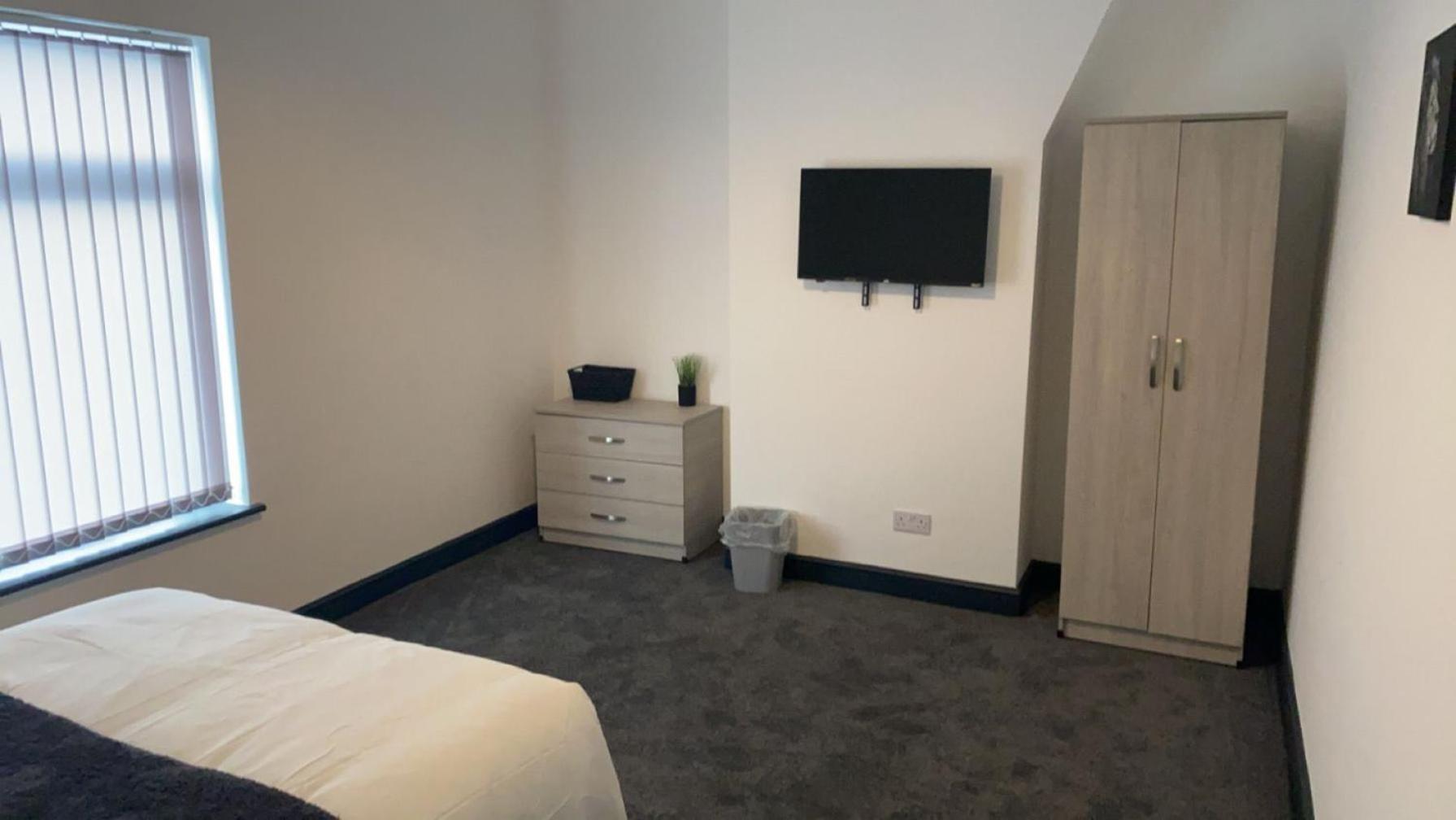 Houghton Guest House 2 Stoke-on-Trent Esterno foto
